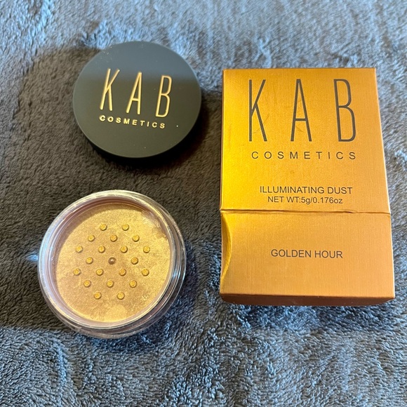 KAB Illuminating Dust in Golden Hour - Picture 3 of 7